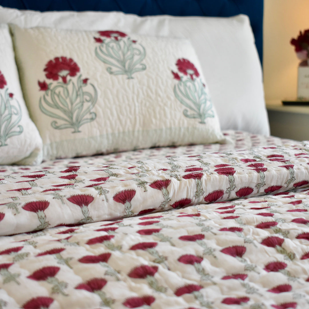 Hand block printed muslin cotton quilt, reversible design, red and white, all-season comfort