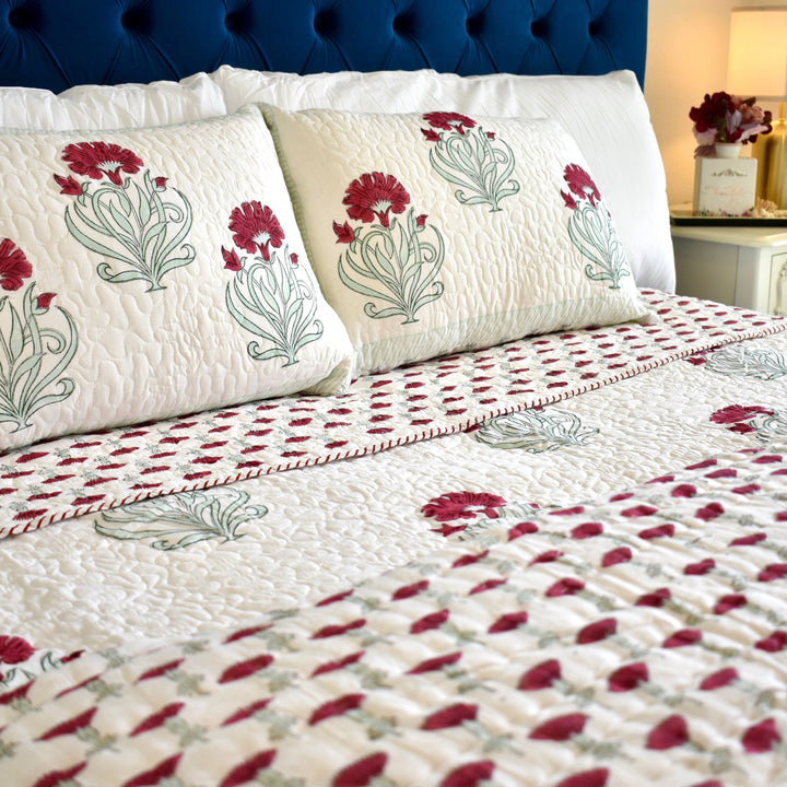 Hand block printed muslin cotton quilt, reversible design, red and white, all-season comfort